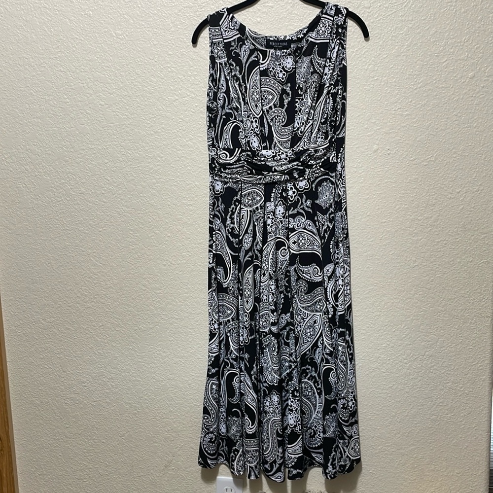 Perceptions New York Women's Black And White Dress. Very Good Condition. Size S.
